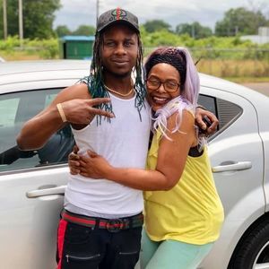 Meet your Posher, Rebel